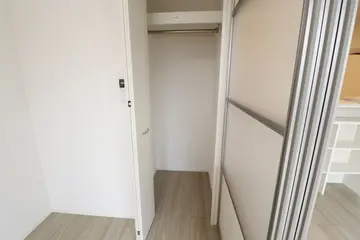 Dーroom上の原 102号室