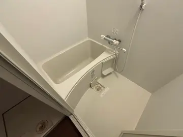 LEAD IN AIS鹿大前 2-E号室