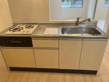 フューチャースカイ須屋 203号室