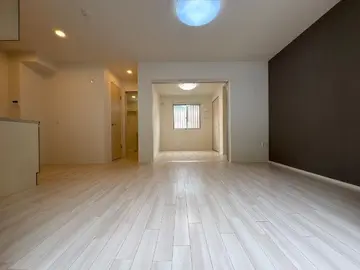 フューチャースカイ須屋 102号室