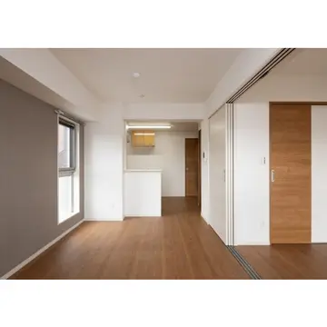 AーMENT385 102号室号室