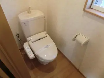 ヨーロピアンシャレー黒髪 2号室