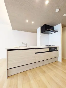 シャーメゾン アンビエラ トウジン A0201号室