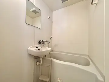 アローハイム庄口公園 201号室