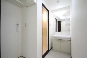 アルテミス帯山 102号室