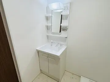 ラヴィ南高江 202号室