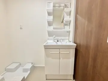 Major大津 203号室