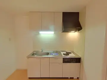 ヨーロピアンシャレー清水万石 弐番館 102号室