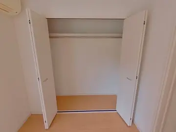 ヨーロピアンシャレー清水万石 弐番館 102号室