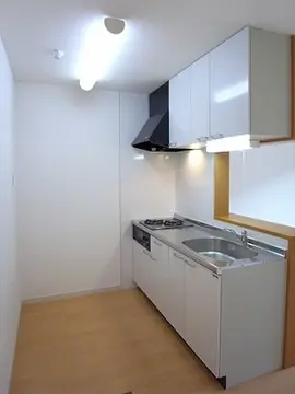 ヨーロピアンシャレー清水万石 弐番館 104号室