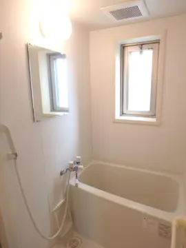 ボルドーⅡ 201号室