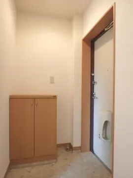 ボルドーⅡ 201号室