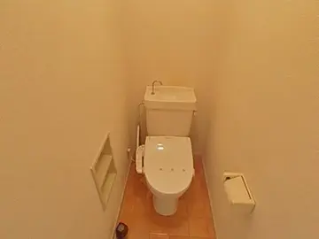 マーカス帯山 102号室