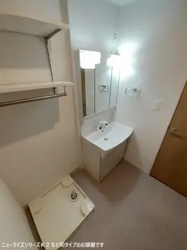 CFメゾン 101号室