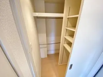 プレステージ桜川 402号室