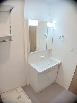 クレールヴィラージュ Ⅰ 201号室