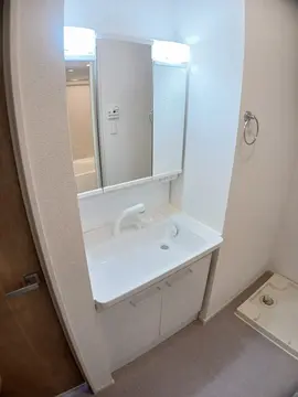 クレールヴィラージュ Ⅱ 205号室