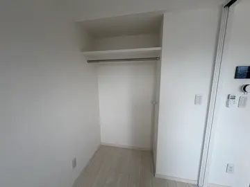 WEISSE WAND 503号室