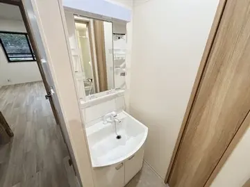 ラ・ポルテ黒髪 102号室