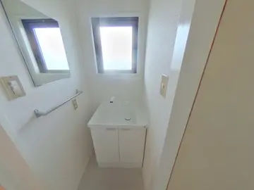 シャトレ須屋 402号室