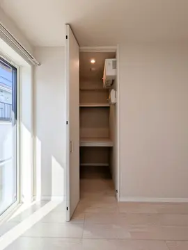 ヴェルメゾン須屋 102号室