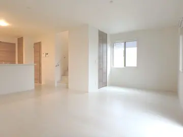 東谷山五丁目戸建 B 101号室