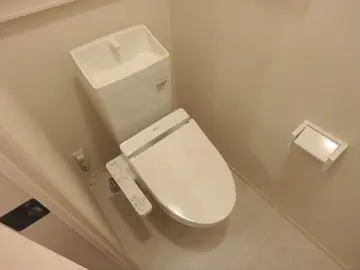 東谷山五丁目戸建 B 101号室