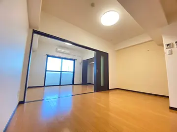 サムティ東谷山 702号室