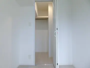 CLARE GRACE荒田 401号室