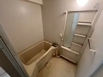 レジデンス東谷山 303号室