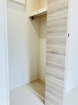 DーROOM美野島 101号室