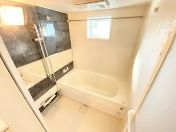 ボナール・三ツ石 203号室