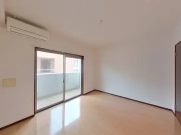 アン グランデ 202号室